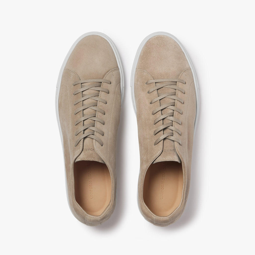 Men's Relaxed Sneaker Sand heel and tongue detail