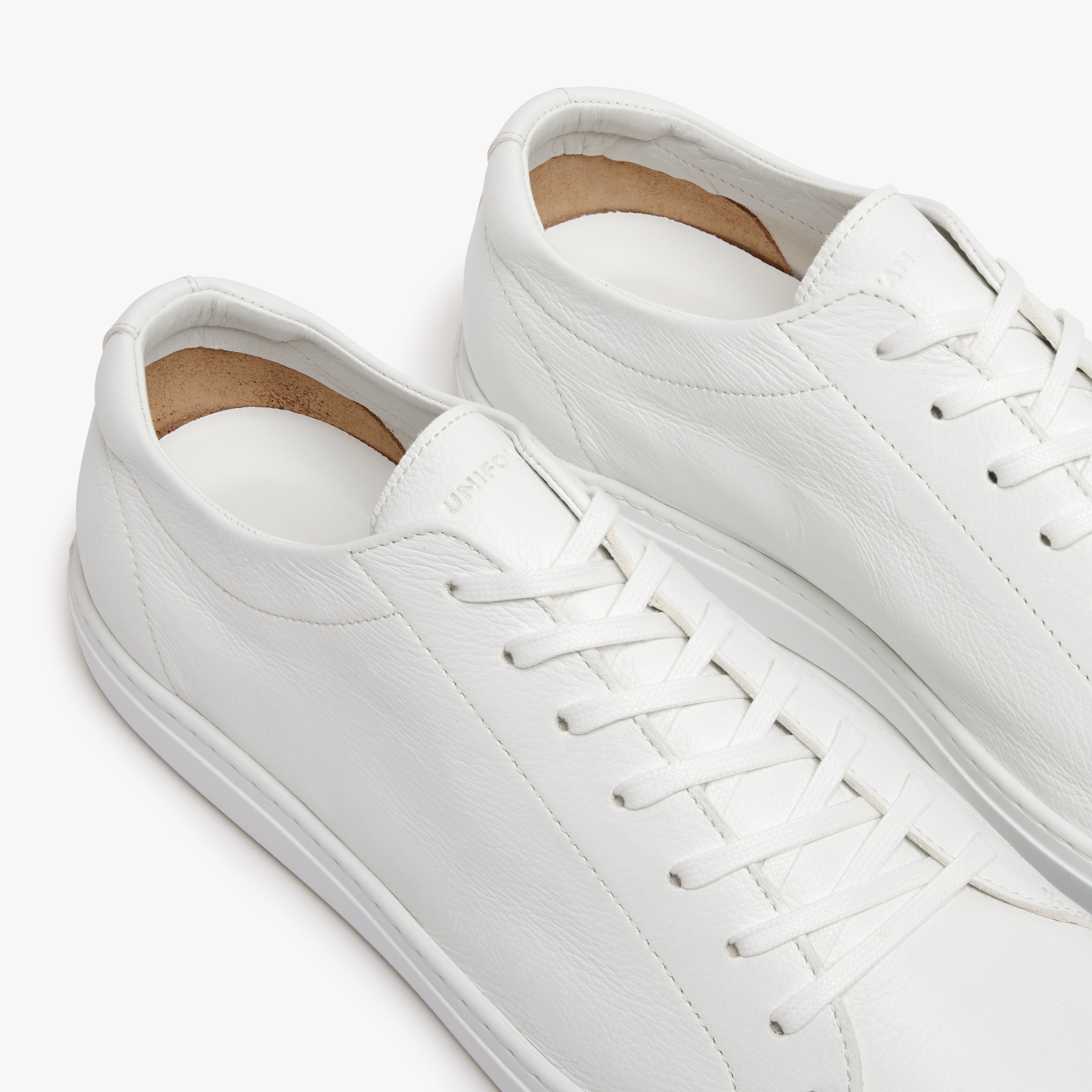 Relaxed Sneaker Triple White Leather Womens