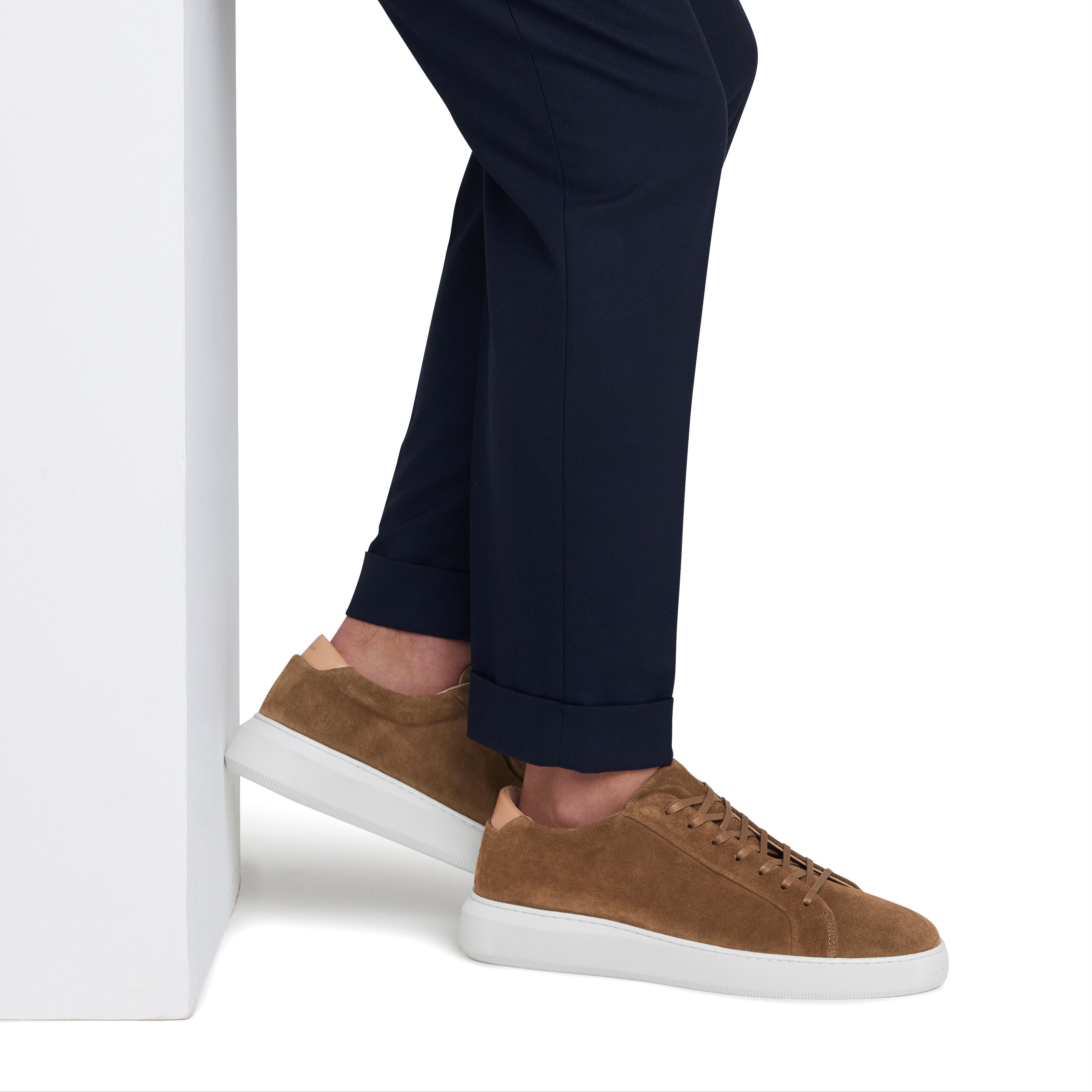 Series 8 Caramel Suede Mens