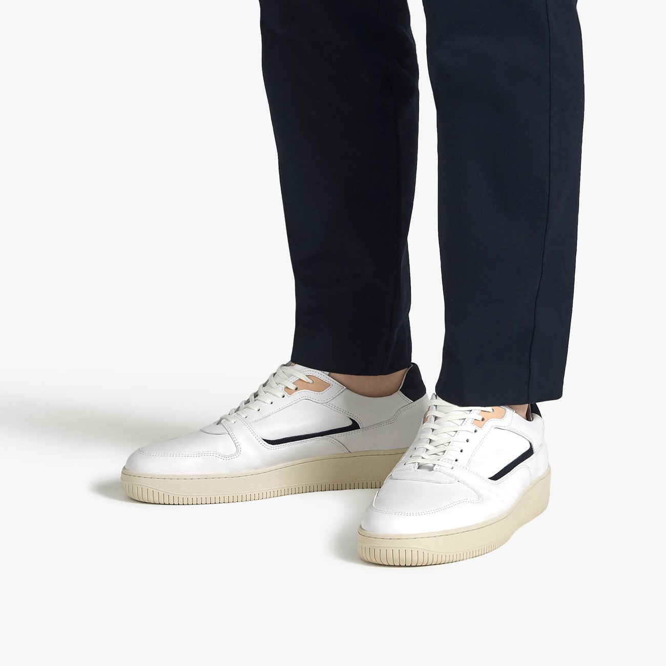 Series 5 White Vintage Navy Leather