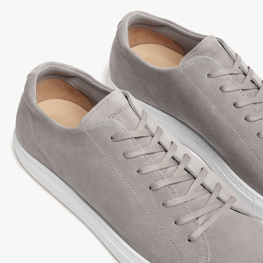 Uniform Standard Relaxed Sneaker Grey Suede close up