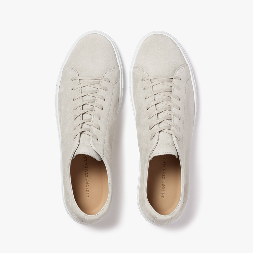 Men's Relaxed Sneaker Oyster heel and tongue detail